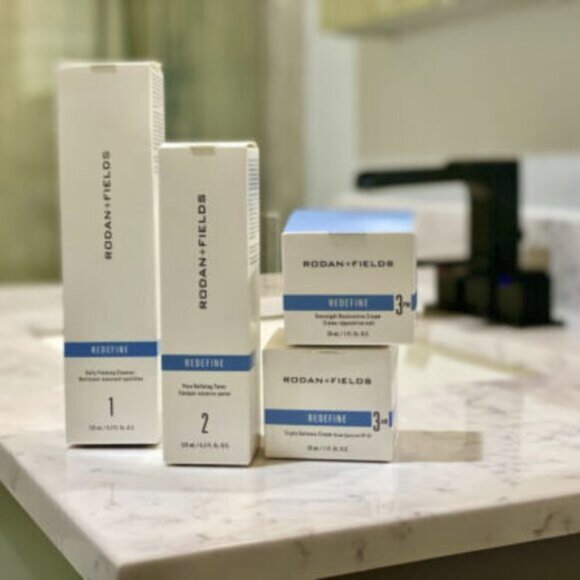 (Factory Sealed ) Rodan + Fields REDEFINE Regimen 4 Step Kit - Picture 1 of 3